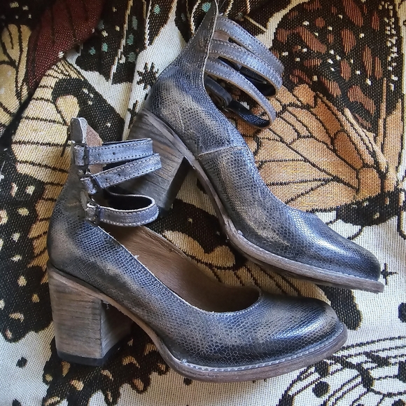 FREEBIRD Randi Reptile Snake Pewter Gray Heeled Leather Shoes - Size 10 NEW FIRM - Picture 3 of 15